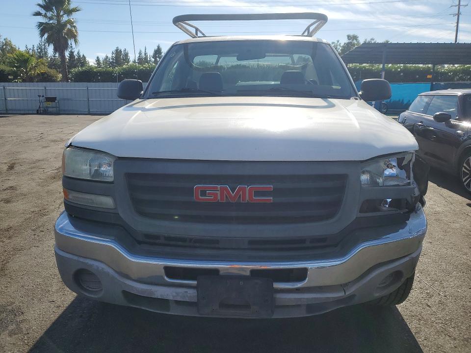 66586656 :رقم المزاد ، 1GTHC24124E146563 vin ، 2004 Gmc Sierra مزاد بيع