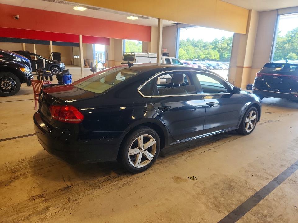 2013 Volkswagen Passat მანქანა იყიდება აუქციონზე, vin: 1VWBN7A33DC103037, აუქციონის ნომერი: 66220486