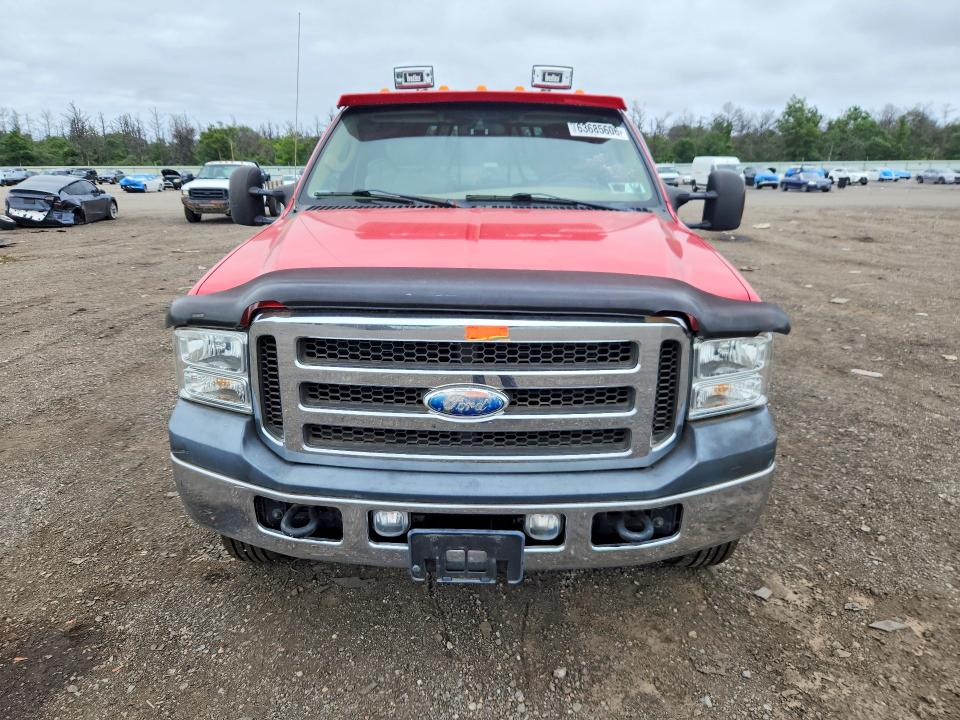 63685606 :رقم المزاد ، 1FDWX37P65EB06548 vin ، 2005 Ford F350 مزاد بيع