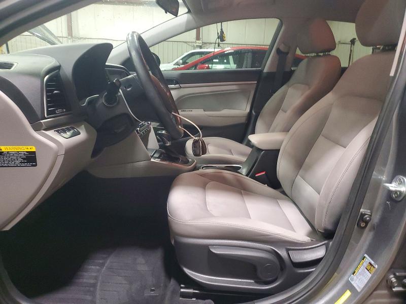 63599846 :رقم المزاد ، KMHD84LF8HU225784 vin ، 2017 Hyundai Elantra مزاد بيع