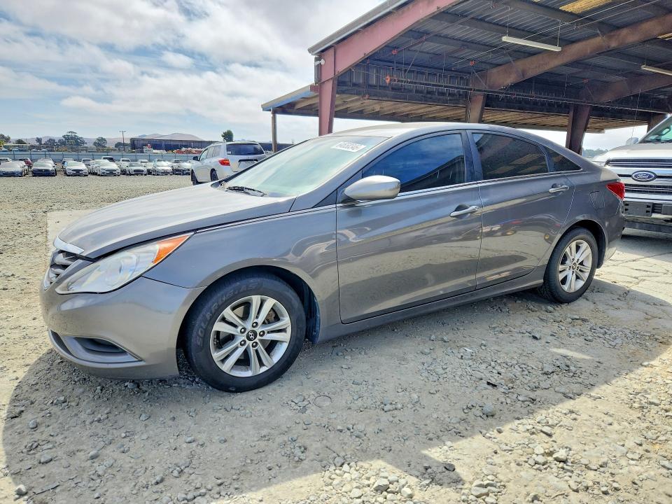 2013 Hyundai Sonata მანქანა იყიდება აუქციონზე, vin: 5NPEB4AC4DH734407, აუქციონის ნომერი: 64650346