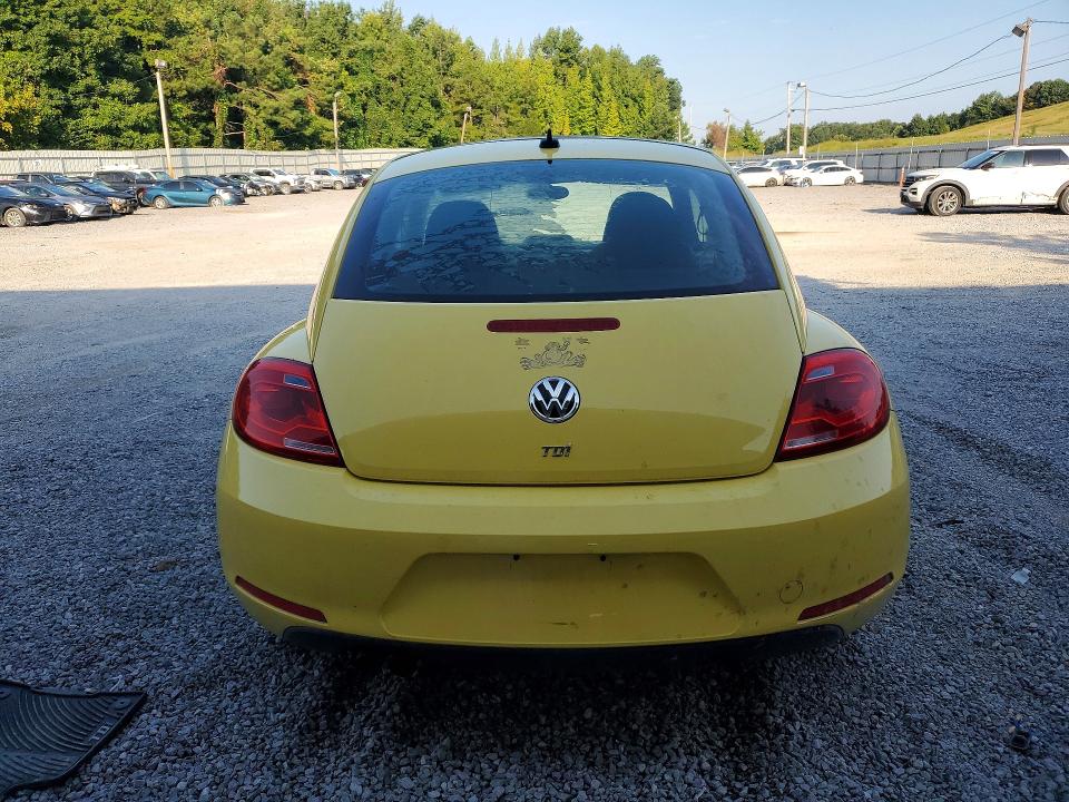 64114266 :رقم المزاد ، 3VWJL7AT8DM685474 vin ، 2013 Volkswagen Beetle مزاد بيع