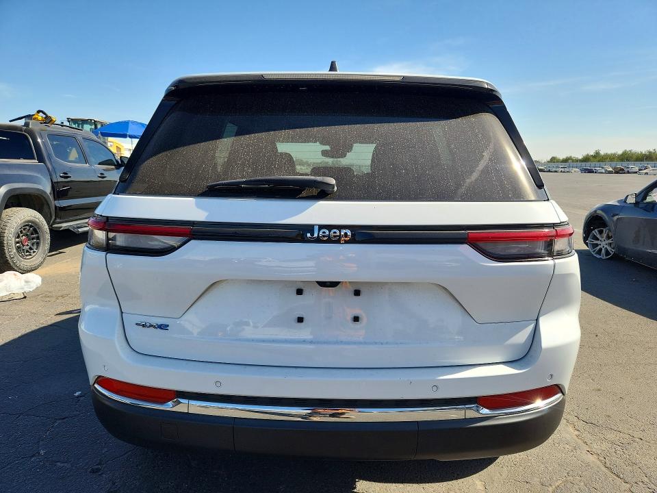 Продажа на аукционе авто 2024 Jeep Grand Cherokee, vin: 1C4RJYB67R8958880, номер лота: 65438156