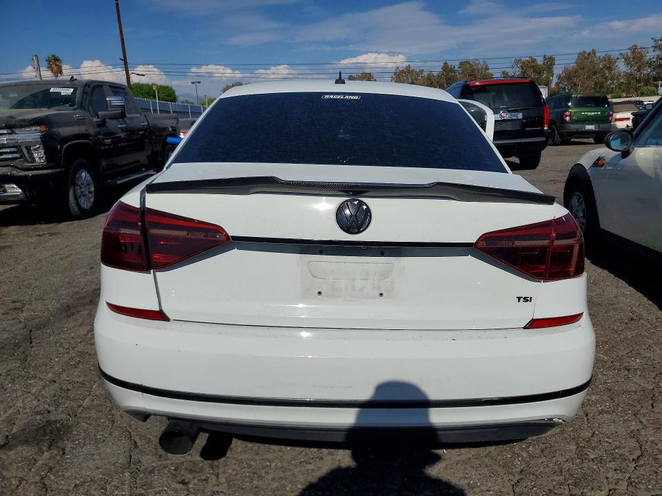 Продаж на аукціоні авто 2017 Volkswagen Passat, vin: 1VWAT7A3XHC027405, номер лоту: 66305556