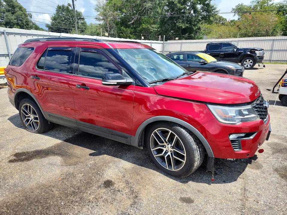 65828546 :رقم المزاد ، 1FM5K8GT4JGC63109 vin ، 2018 Ford Explorer مزاد بيع