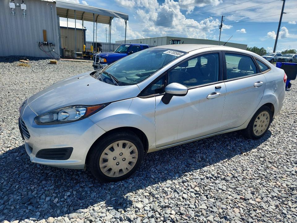 64700566 :رقم المزاد ، 3FADP4AJ1HM109402 vin ، 2017 Ford Fiesta مزاد بيع