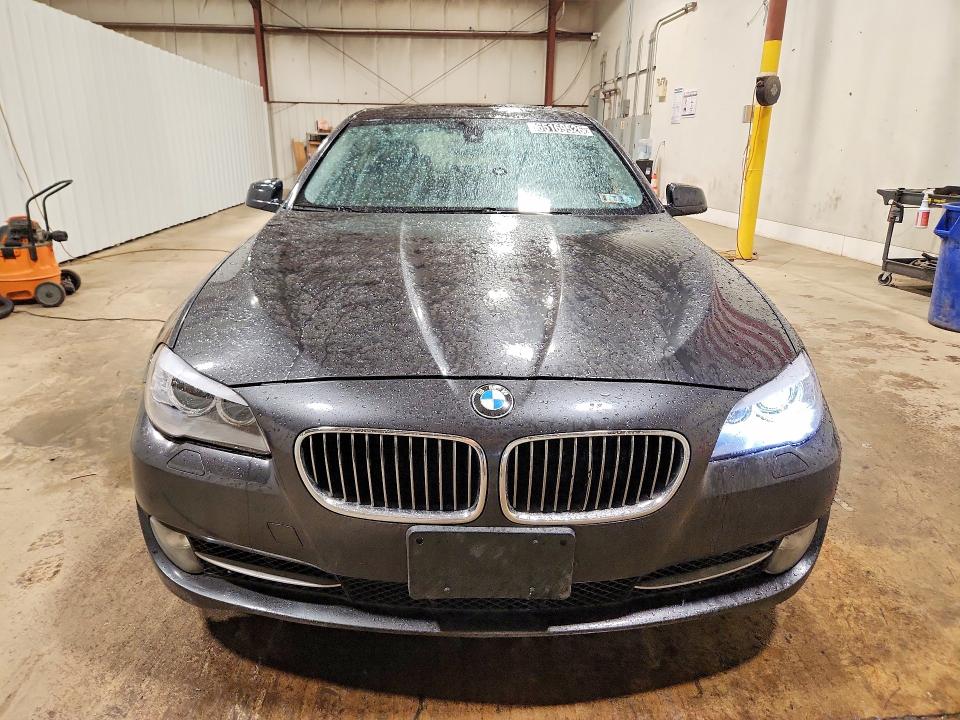 65169526 :رقم المزاد ، WBAXH5C56DD110008 vin ، 2013 Bmw 528 مزاد بيع