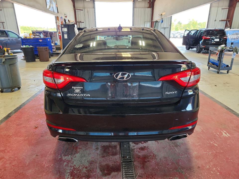 Продажа на аукционе авто 2015 Hyundai Sonata, vin: 5NPE34AF5FH237540, номер лота: 63672966