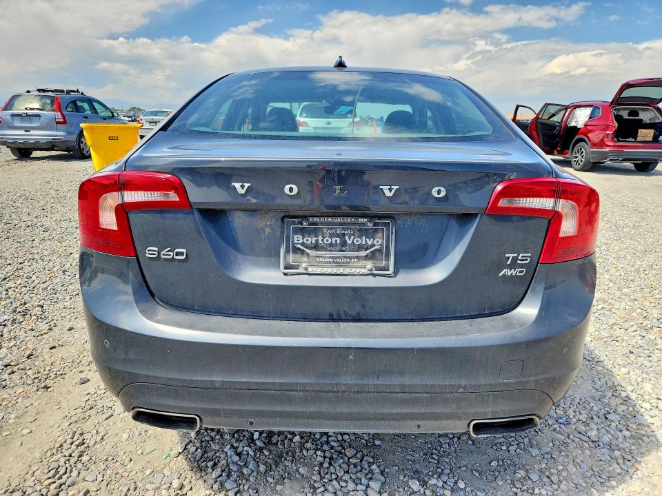66319736 :رقم المزاد ، YV1612TK5F1351578 vin ، 2015 Volvo S60 مزاد بيع