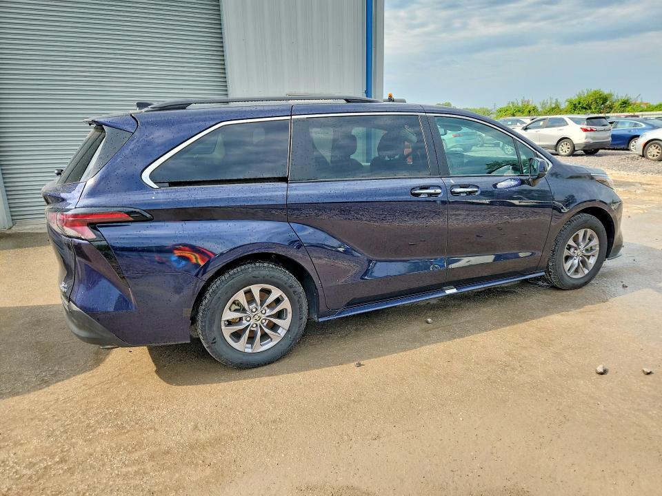Продажа на аукционе авто 2024 Toyota Sienna, vin: 5TDYRKEC6RS206070, номер лота: 63994896