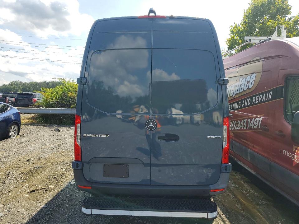 64149106 :رقم المزاد ، WD4PF0CD5KT004712 vin ، 2019 Mercedes-benz Sprinter مزاد بيع