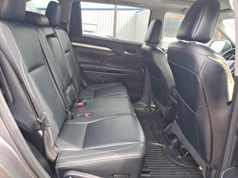 2018 Toyota Highlander მანქანა იყიდება აუქციონზე, vin: 5TDJZRFH4JS534807, აუქციონის ნომერი: 64615476