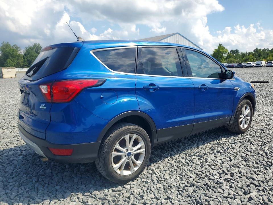 2019 Ford Escape მანქანა იყიდება აუქციონზე, vin: 1FMCU0GD3KUB30775, აუქციონის ნომერი: 67077776