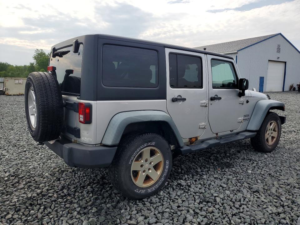 63910856 :رقم المزاد ، 1J4BA3H10BL512924 vin ، 2011 Jeep Wrangler Unlimited مزاد بيع