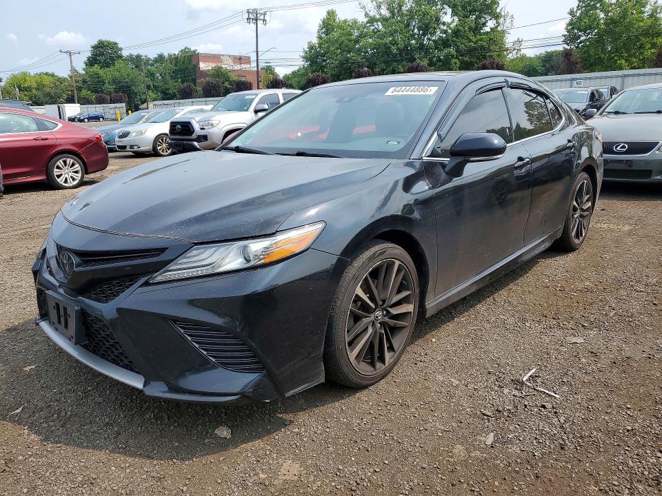 Auction sale of the 2019 Toyota Camry, vin: 4T1B61HK8KU730829, lot number: 64444886