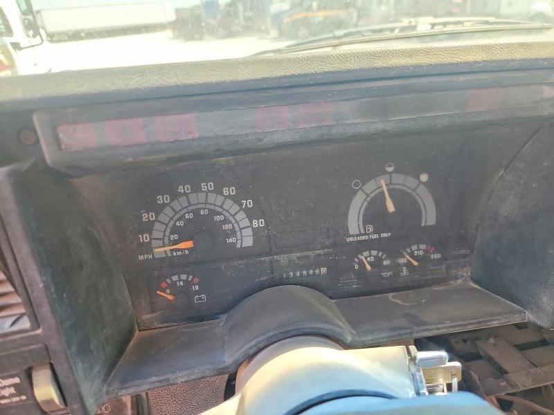 66542486 :رقم المزاد ، 1GDL7H1D5YJ504649 vin ، 2000 Gmc C7 مزاد بيع