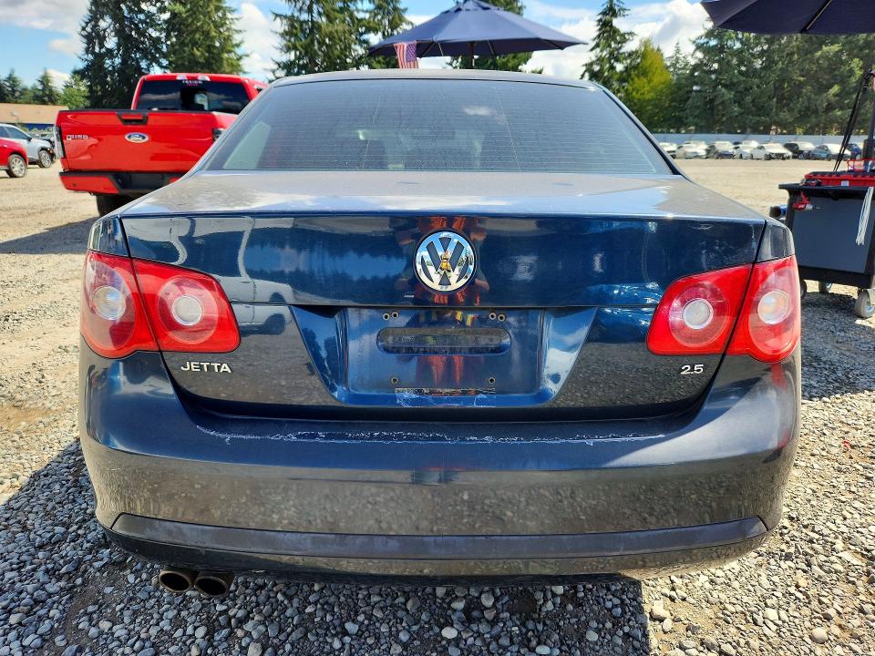 Продажа на аукционе авто 2005 Volkswagen New Jetta, vin: 3VWRG71KX5M645767, номер лота: 64125626
