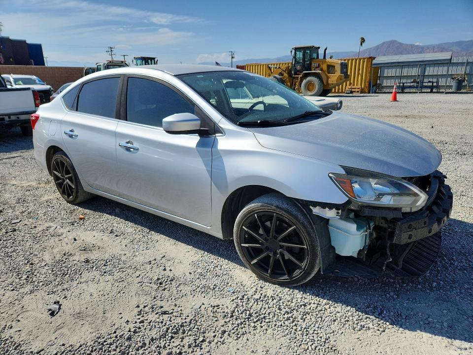 Продажа на аукционе авто 2017 Nissan Sentra, vin: 3N1AB7AP6HY215275, номер лота: 64984836