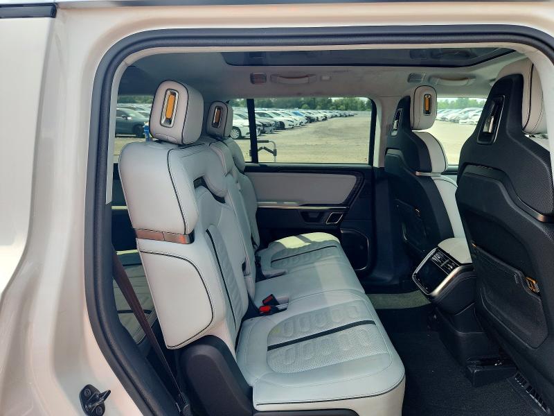 Продажа на аукционе авто 2023 Rivian R1s, vin: 7PDSGABA2PN014357, номер лота: 63835356