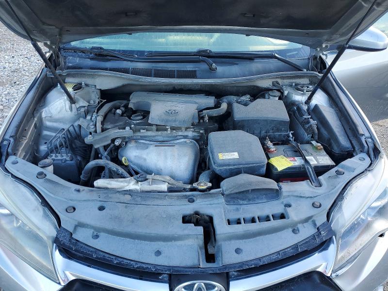 64401156 :رقم المزاد ، 4T1BF1FK0FU114888 vin ، 2015 Toyota Camry مزاد بيع