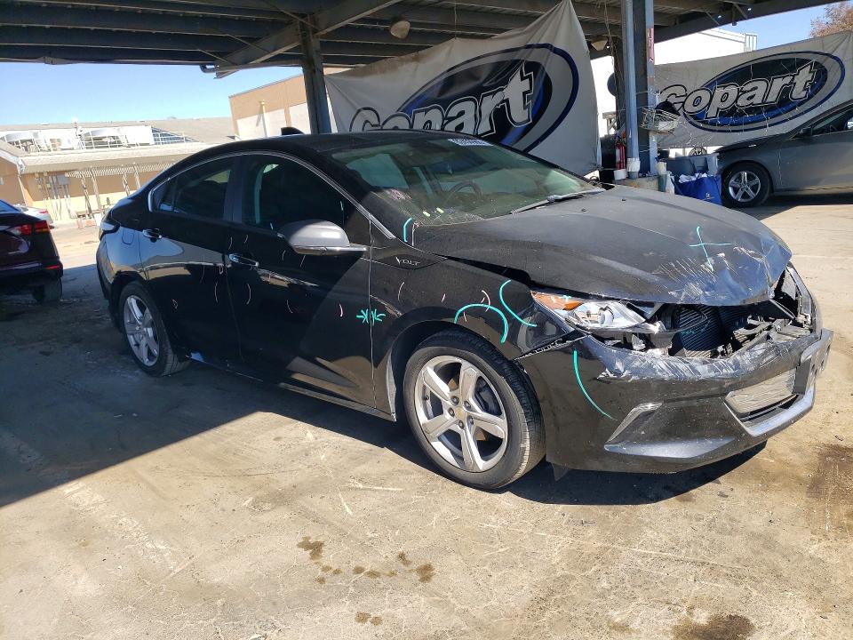 62450966 :رقم المزاد ، 1G1RC6S55HU112350 vin ، 2017 Chevrolet Volt مزاد بيع