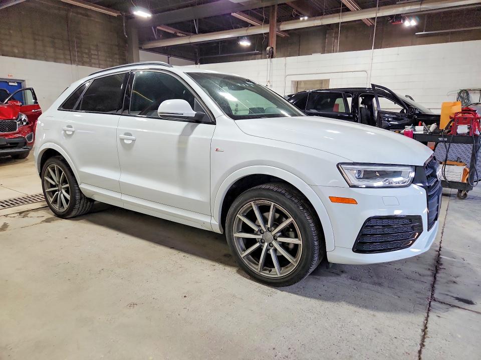 64700916 :رقم المزاد ، WA1GCCFS0HR005104 vin ، 2017 Audi Q3 مزاد بيع