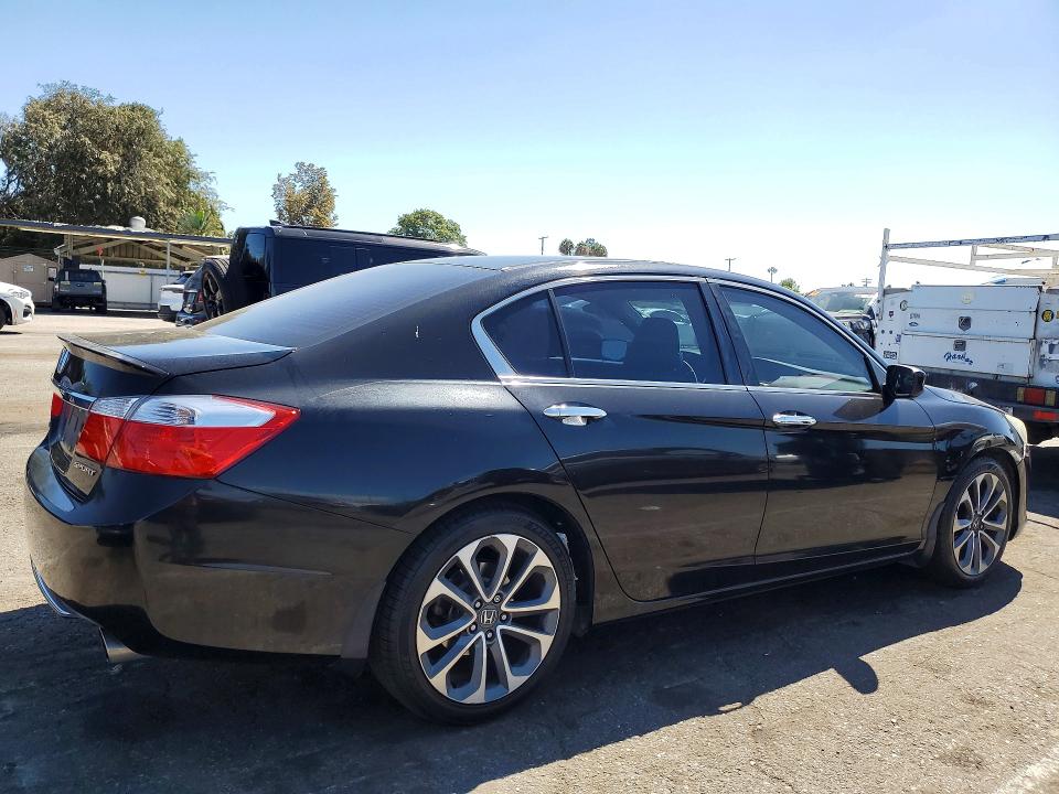 Продажа на аукционе авто 2015 Honda Accord, vin: 1HGCR2F50FA271954, номер лота: 65573836