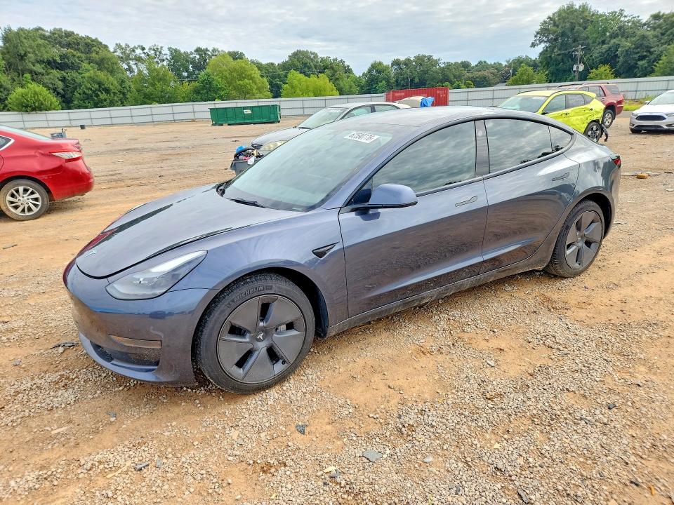 2022 Tesla Model 3 მანქანა იყიდება აუქციონზე, vin: 5YJ3E1EA5NF102781, აუქციონის ნომერი: 62590776