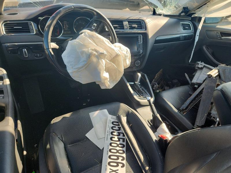 65558866 :رقم المزاد ، 3VWL17AJ6HM214393 vin ، 2017 Volkswagen Jetta مزاد بيع