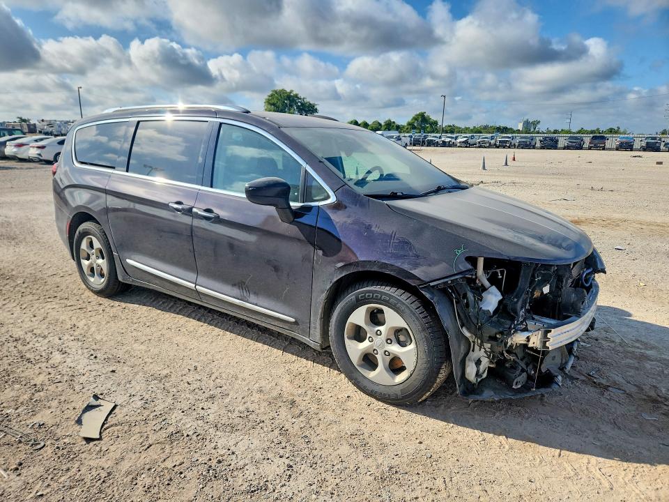 Продажа на аукционе авто 2017 Chrysler Pacifica, vin: 2C4RC1EG2HR684027, номер лота: 62615176