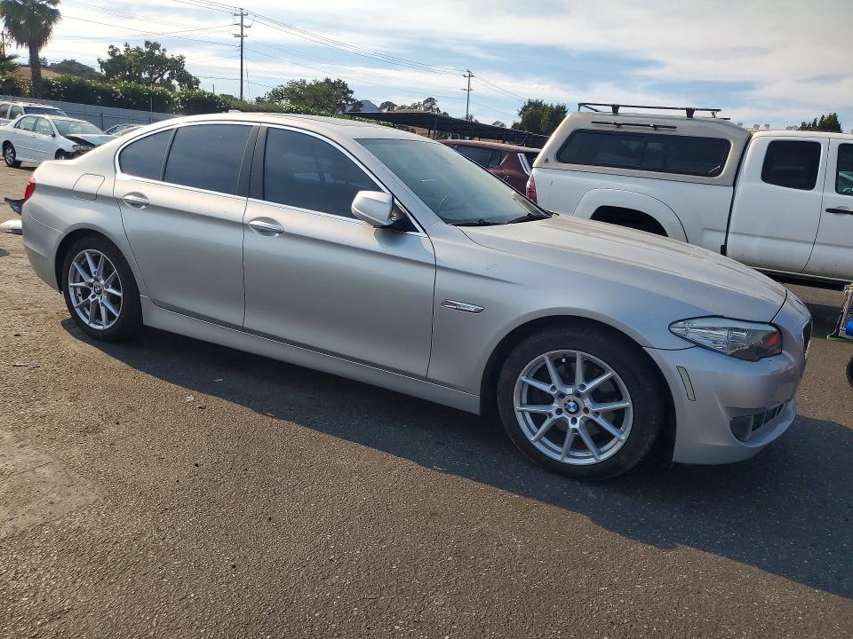 66382846 :رقم المزاد ، WBAFR1C57BC740446 vin ، 2011 Bmw 528 مزاد بيع