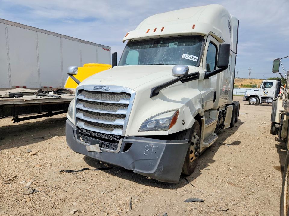 2018 Freightliner Cascadia 126 მანქანა იყიდება აუქციონზე, vin: 3AKJHHDR1JSJW4035, აუქციონის ნომერი: 64996866