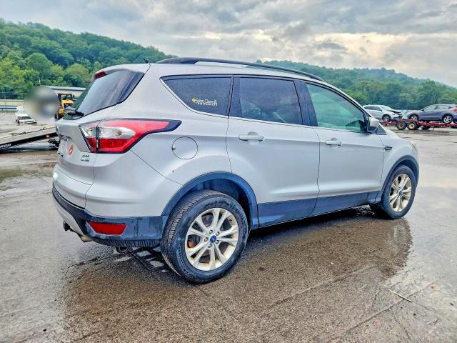 2018 Ford Escape მანქანა იყიდება აუქციონზე, vin: 1FMCU9HD4JUD01681, აუქციონის ნომერი: 64271926