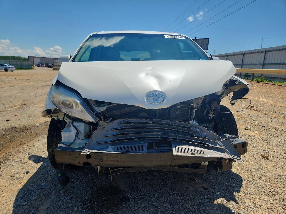 2017 Toyota Sienna მანქანა იყიდება აუქციონზე, vin: 5TDYZ3DC9HS864777, აუქციონის ნომერი: 63368586