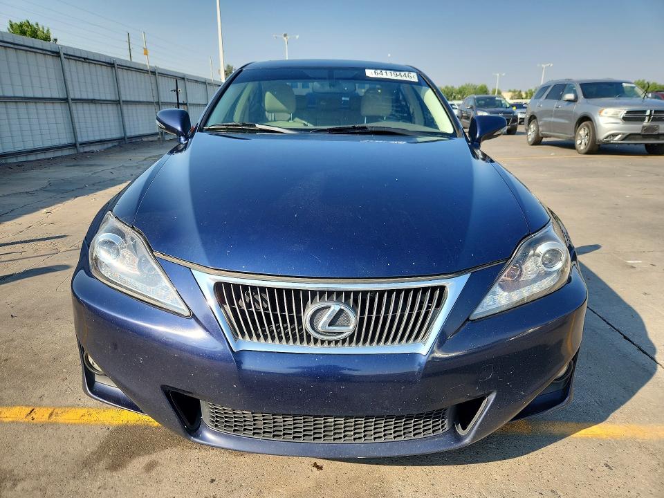64119446 :رقم المزاد ، JTHCF5C29C2035701 vin ، 2012 Lexus Is مزاد بيع