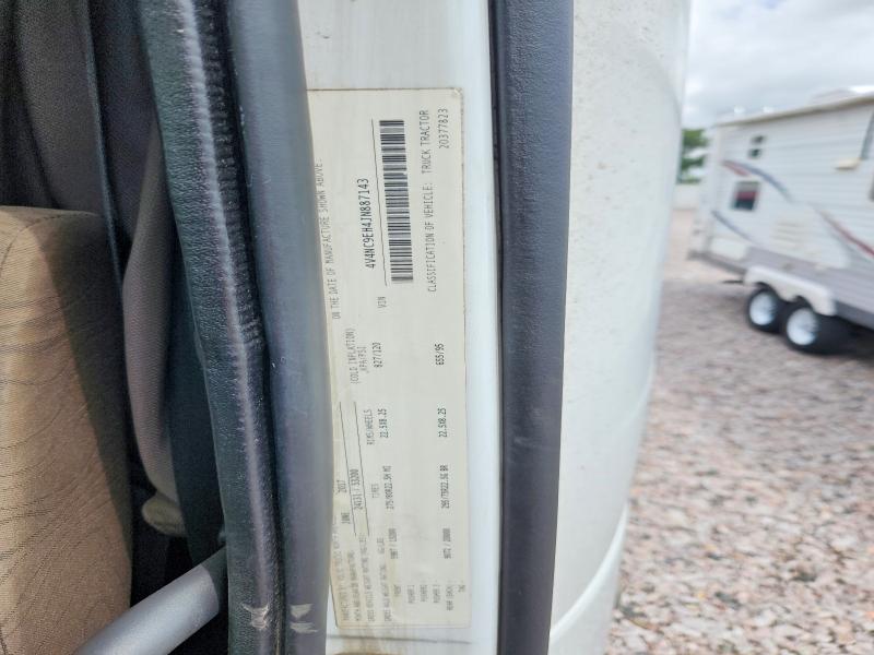 61218786 :رقم المزاد ، 4V4NC9EH4JN887143 vin ، 2018 Volvo Vn مزاد بيع