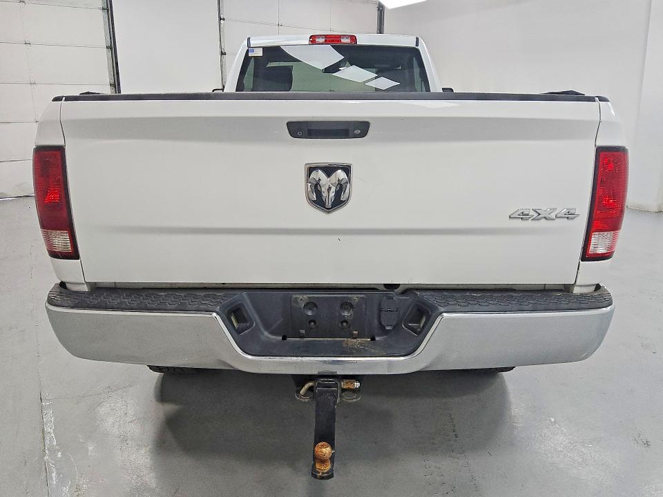 63686806 :رقم المزاد ، 3C6MR5AJ3JG145033 vin ، 2018 Ram 2500 مزاد بيع