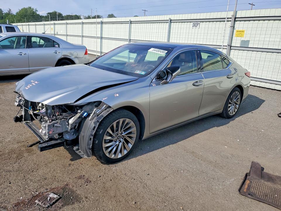 64480496 :رقم المزاد ، JTHBZ1B13K2002583 vin ، 2019 Lexus Es مزاد بيع