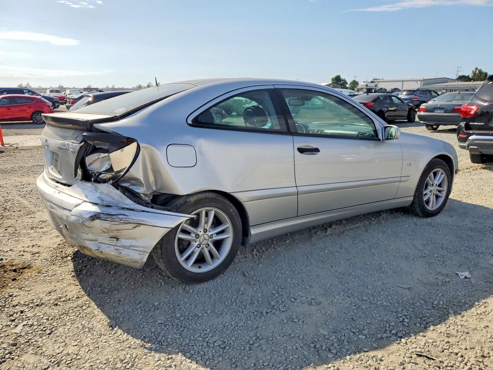2003 Mercedes-benz C მანქანა იყიდება აუქციონზე, vin: WDBRN40J53A496841, აუქციონის ნომერი: 66311466