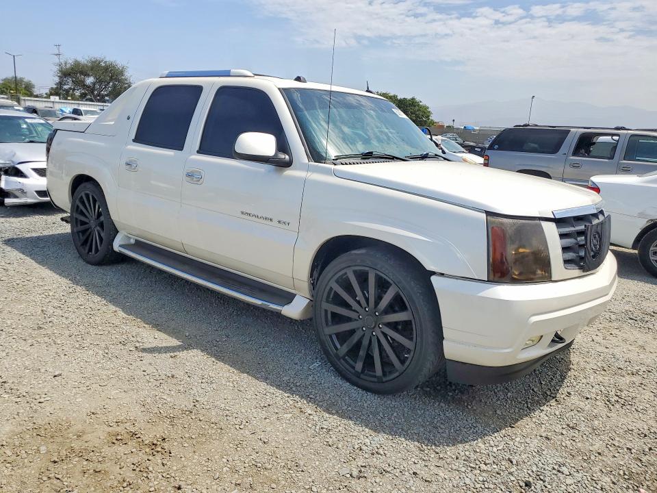 2004 Cadillac Escalade მანქანა იყიდება აუქციონზე, vin: 3GYEK62NX4G195533, აუქციონის ნომერი: 62971196