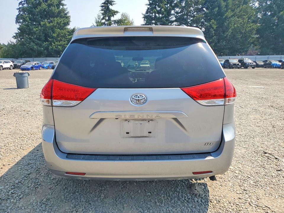 Продаж на аукціоні авто 2014 Toyota Sienna, vin: 5TDYK3DCXES461052, номер лоту: 64013586