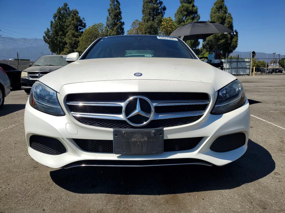 63622966 :رقم المزاد ، 55SWF4JB6FU061877 vin ، 2015 Mercedes-benz C مزاد بيع