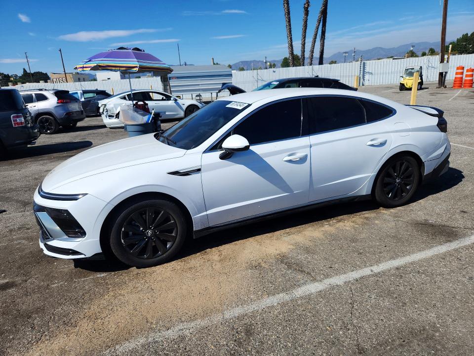 Auction sale of the 2025 Hyundai Sonata Hybrid, vin: KMHL34JJ1SA108638, lot number: 66104546