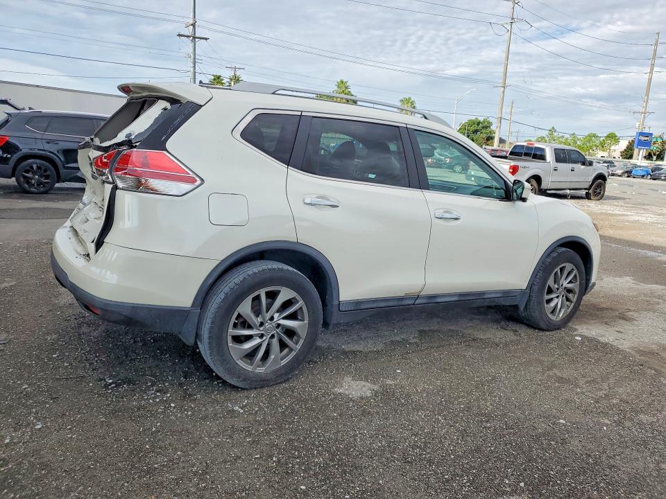 64004366 :رقم المزاد ، 5N1AT2MV9FC896007 vin ، 2015 Nissan Rogue مزاد بيع