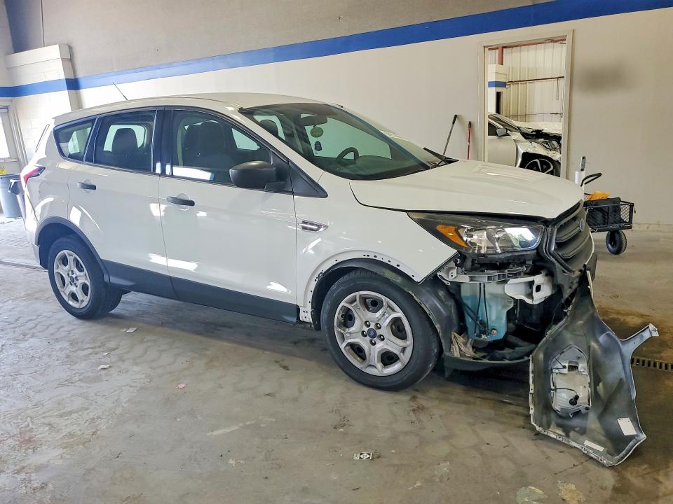 Продажа на аукционе авто 2019 Ford Escape, vin: 1FMCU0F77KUC47030, номер лота: 64538646