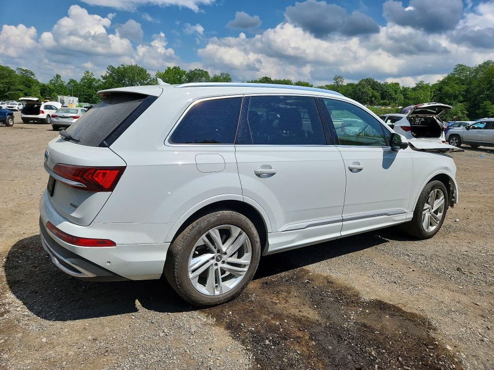 Продажа на аукционе авто 2021 Audi Q7, vin: WA1LXAF73MD036969, номер лота: 63930636
