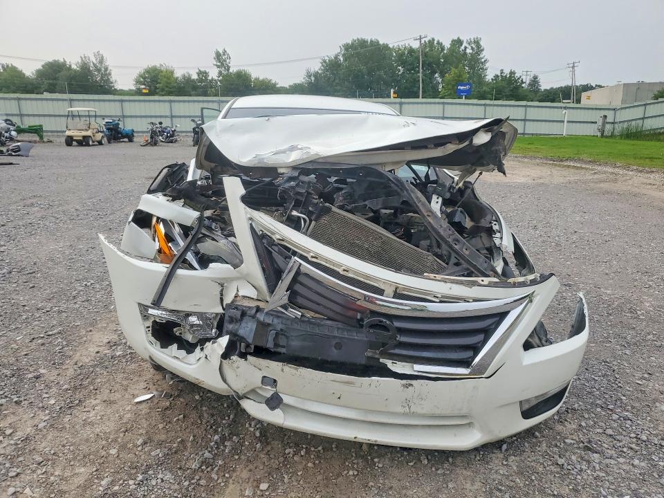 Продажа на аукционе авто 2014 Nissan Altima, vin: 1N4AL3AP0EN383138, номер лота: 64189156
