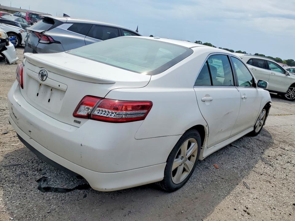 63896446 :رقم المزاد ، 4T1BF3EK6BU719733 vin ، 2011 Toyota Camry مزاد بيع