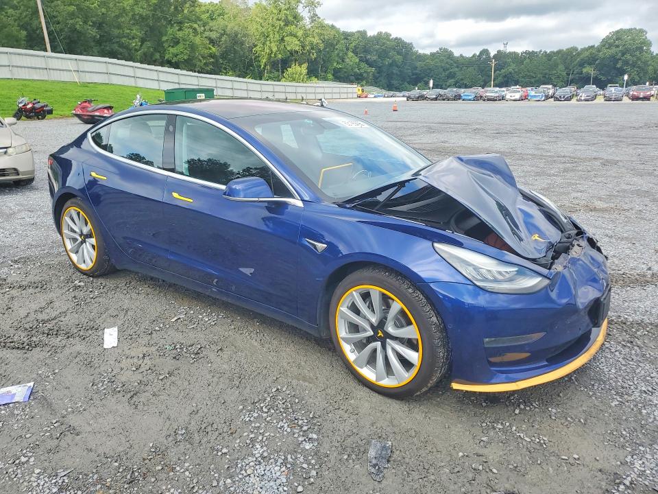 63185596 :رقم المزاد ، 5YJ3E1EB9JF146382 vin ، 2018 Tesla Model 3 مزاد بيع