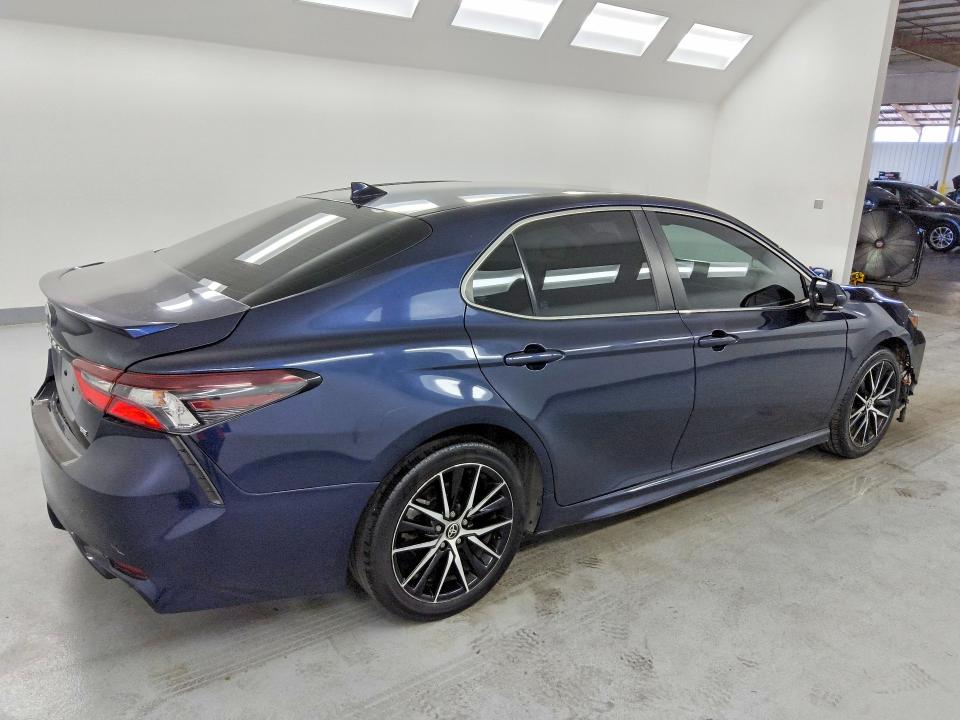 Продажа на аукционе авто 2022 Toyota Camry, vin: 4T1G11AK4NU671782, номер лота: 62022726